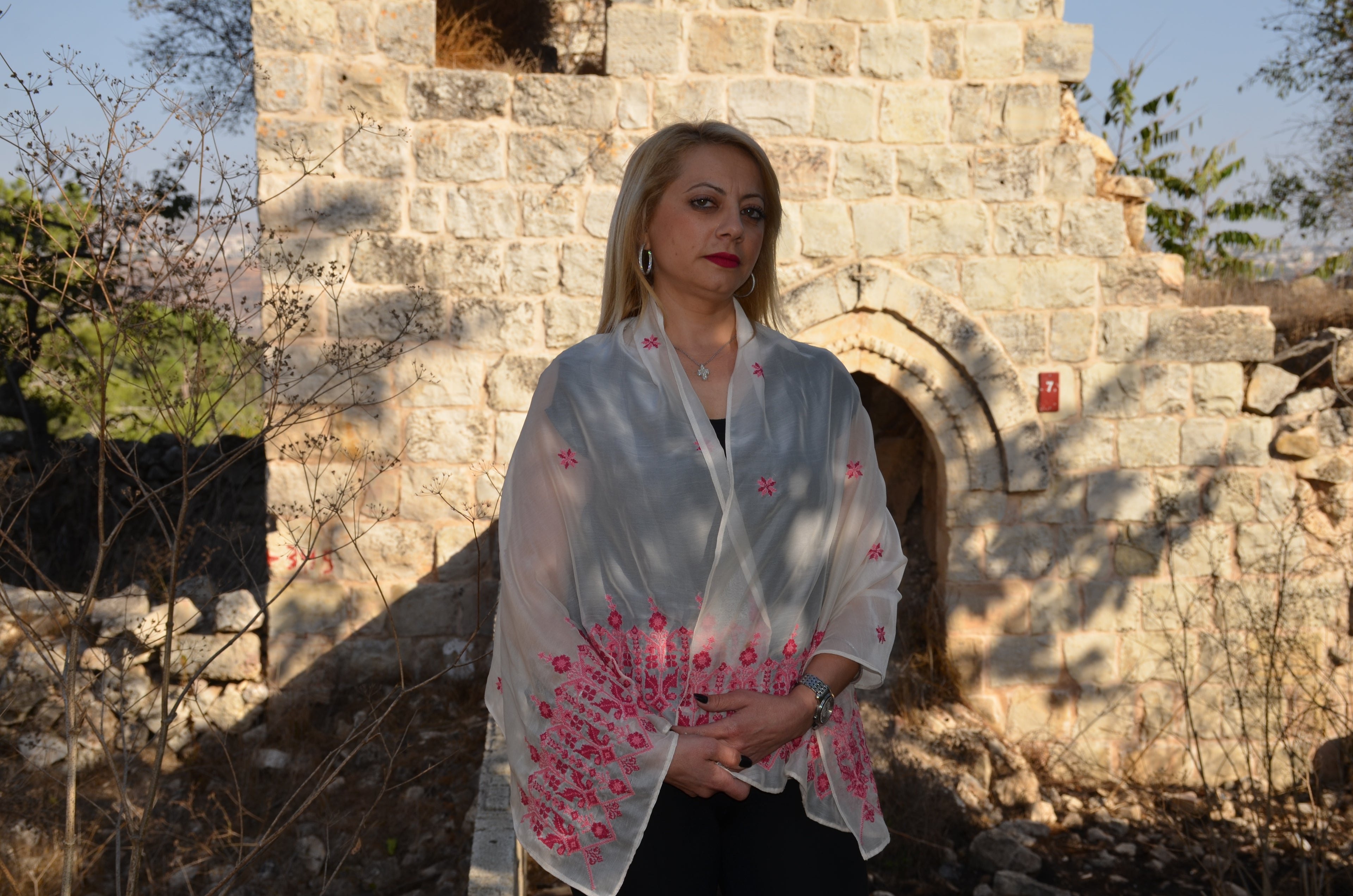 Hand-Embroidered Sheer Shawl – Beige with Pink Floral Motifs
